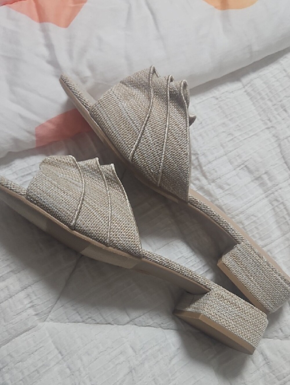 a new day Textured Beige Ruffle Open-Toe Mules Size 10 - Picture 4 of 4